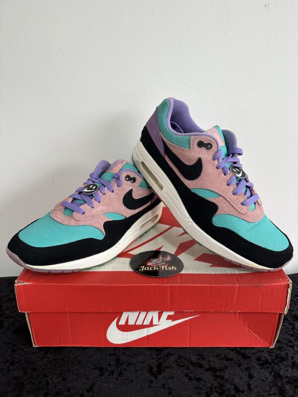 Nike air Max 1 Have a nike day - size 42,5 - Afbeelding 1