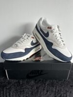 Nike air Max 1 Obsidian Light Orewood Brown - size 43