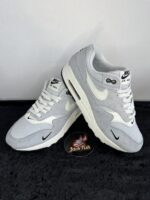 Nike air Max 1 Pure Platinum Mini Swoosh - size 40,5