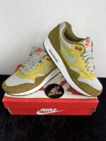 Nike air Max 1 Curry Pack Olive