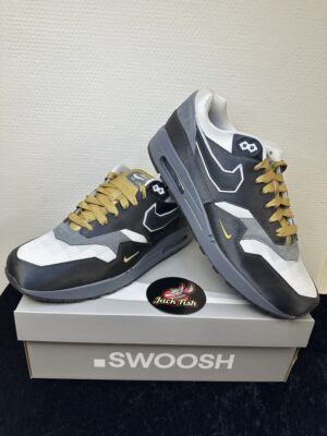 Nike air Max 1 SWOOSH Low Poly Big Head Mode