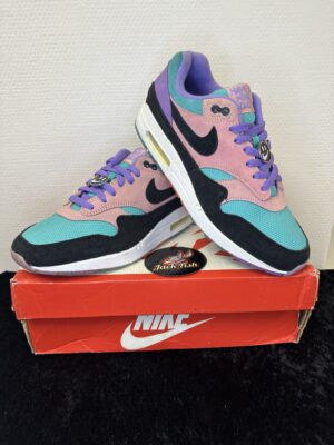 Nike air Max 1 Have a nike day