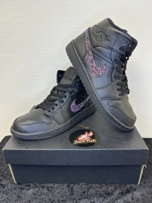 Jordan 1 - Triple Black