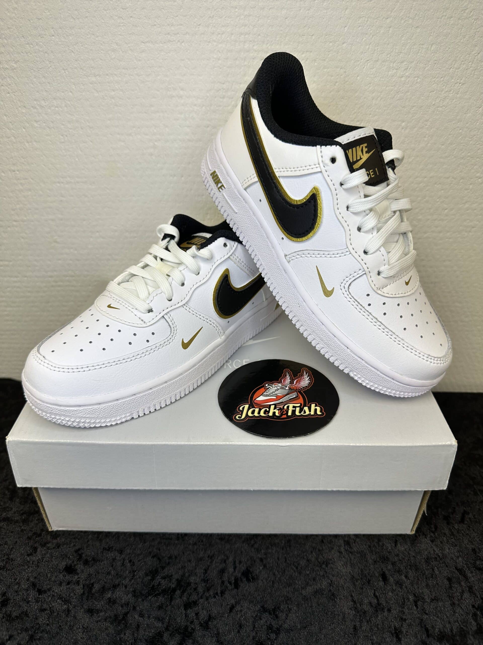 Nike Air Force 1 LV8 Metallic Swoosh Pack White DM3386-100 Nike Air Force 1 LV8 Metallic Swoosh Pack White DM3386-100