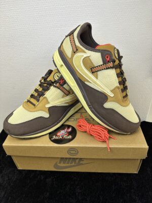 Nike air Max 1 Travis Scott Baroque brown