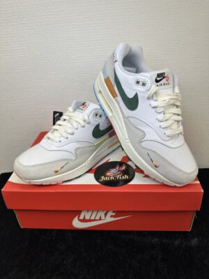 Nike air Max 1 All petals united