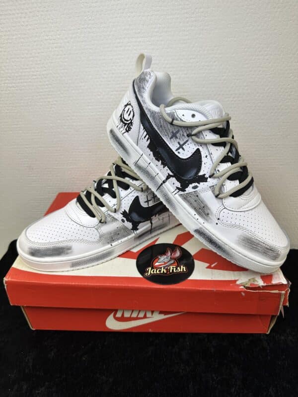 Court Borough Shadow of a smile - size 41
